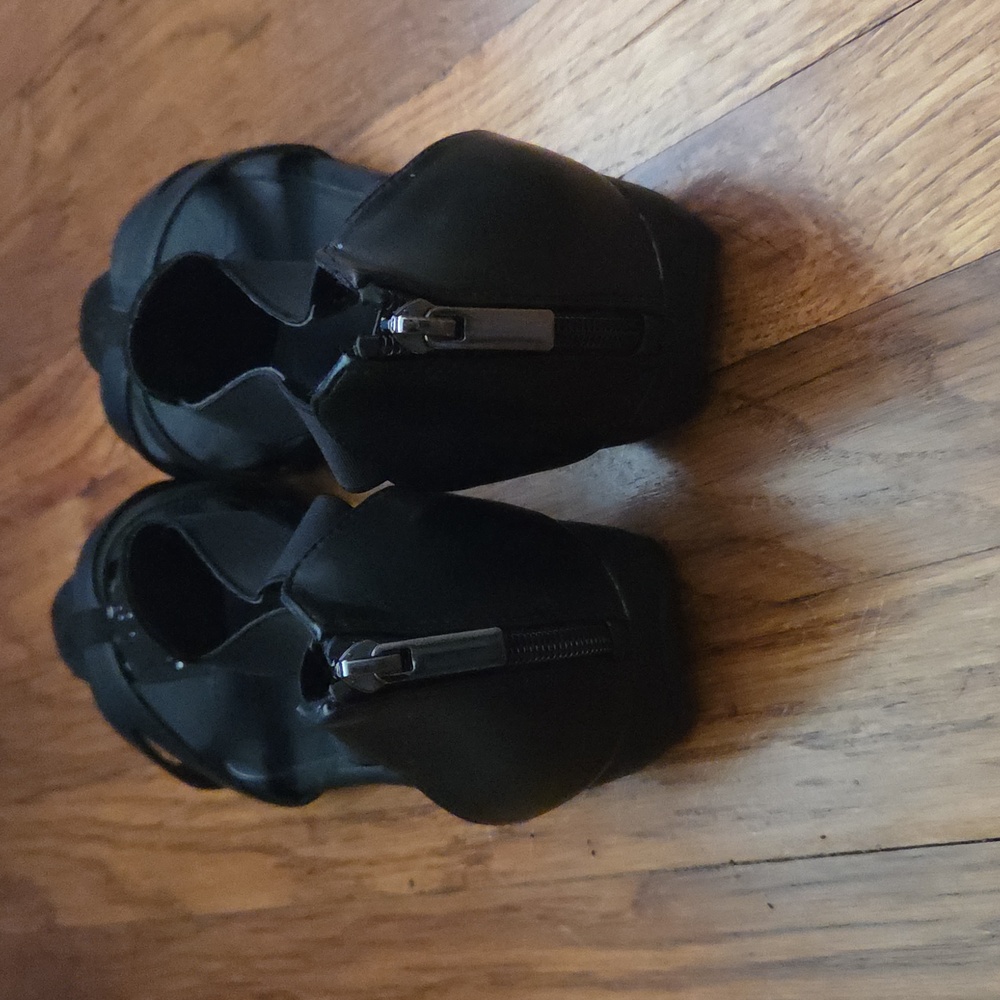 Catherines Elegant Black Sandals 10W NIB (No Lid) - Picture 10 of 13